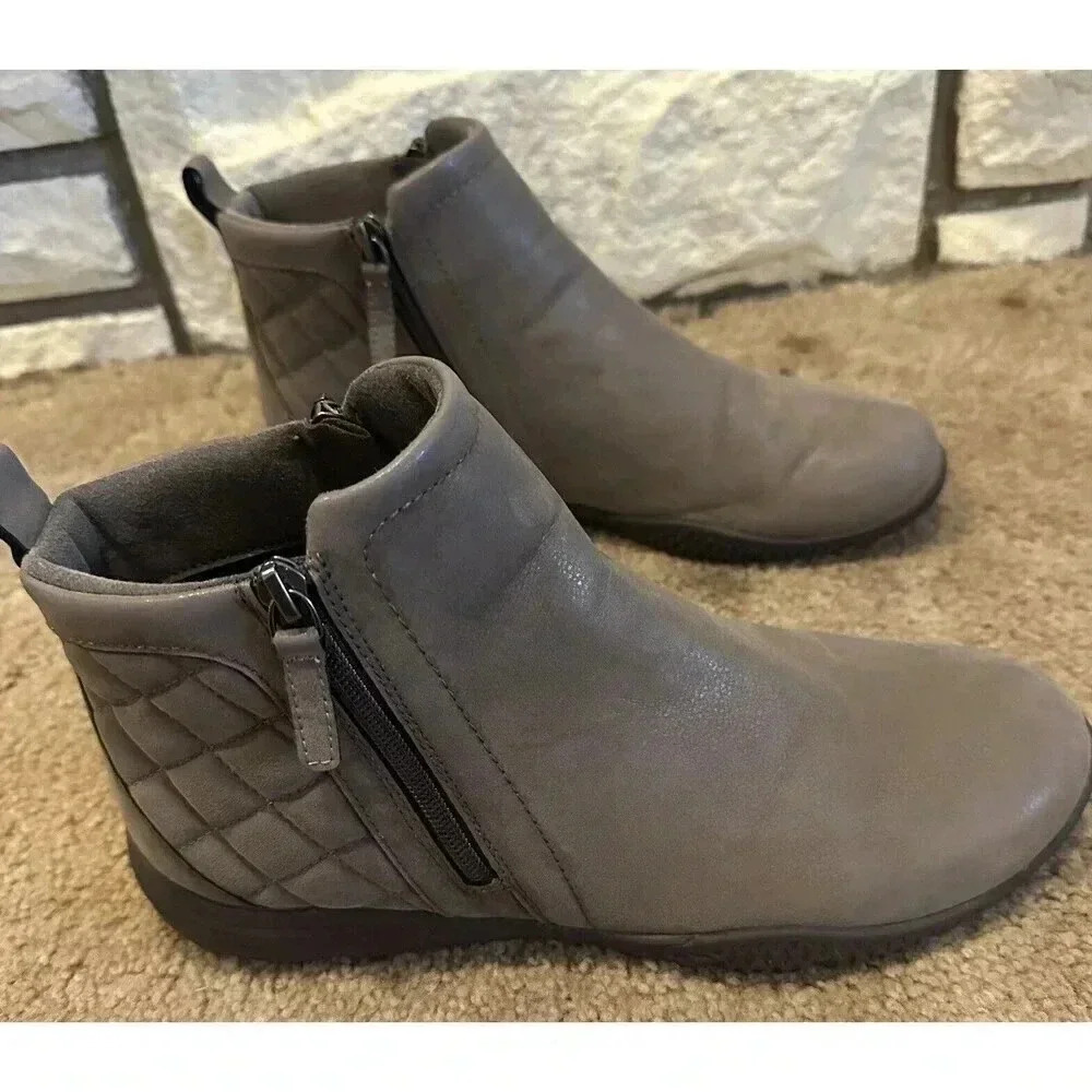 Easy Spirit Ankle Boots Size 9M Taupe Faux Suede Double Zip Quilted Sebraven3